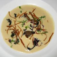 Cream of Parsley Root Soup · 