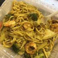 Curry Chow Mein · 