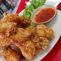 Fried Chicken Wings · 