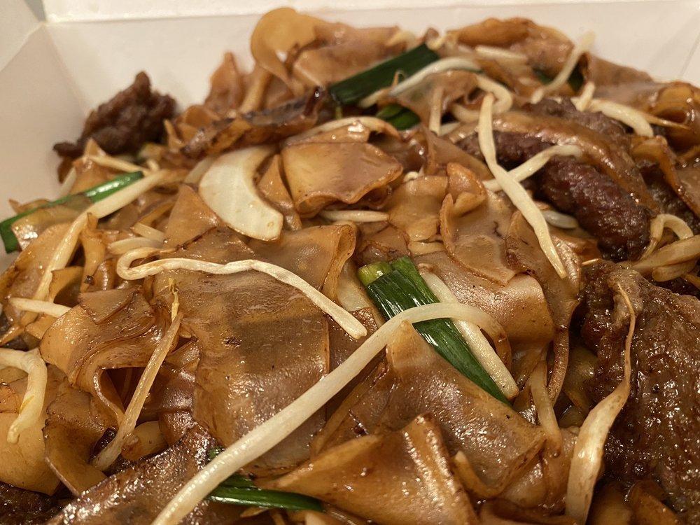 Beef Chow Fun · Wide rice noodles sauteed with beef, onion and bean sprouts.