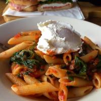Penne with Tomato Sauce and Fresh Basil · 