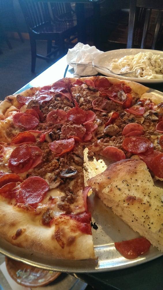 Combo Pizza · Pick any 5 toppings.