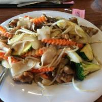 Chinese Stir Fried Noodle · 