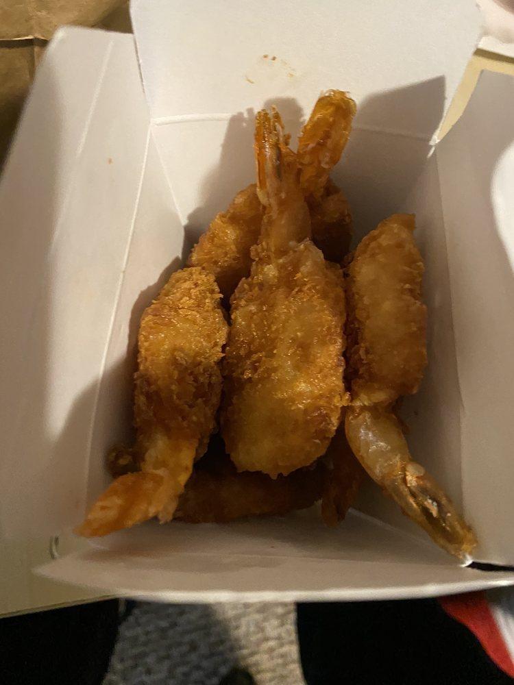 Greer's Chicken · Chicken Wings · Salad · Seafood
