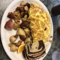 Hash & Cheese Omelette · 