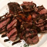 Grilled New Zealand Rack of Lamb · 