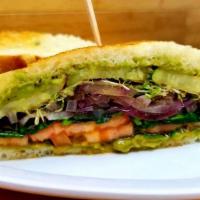 Guacamole Veggie Sandwich · 