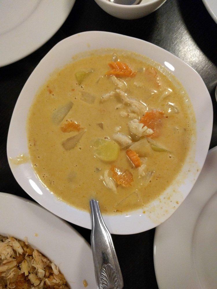 Yellow Curry · Kaeng ka-ree. Potatoes, carrots, onions and coconut milk.