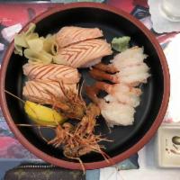 Seared Salmon Sushi · 