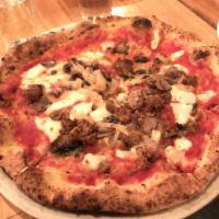 Tutta Bella Pizza · Tomato sauce, Italian sausage, mushroom, onion, fresh mozzarella, basil.