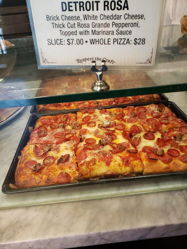 Detroit Style Pizza · 