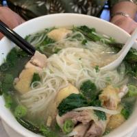 Pho Ga Dac Biet An Nam · Combination chicken rice noodle soup