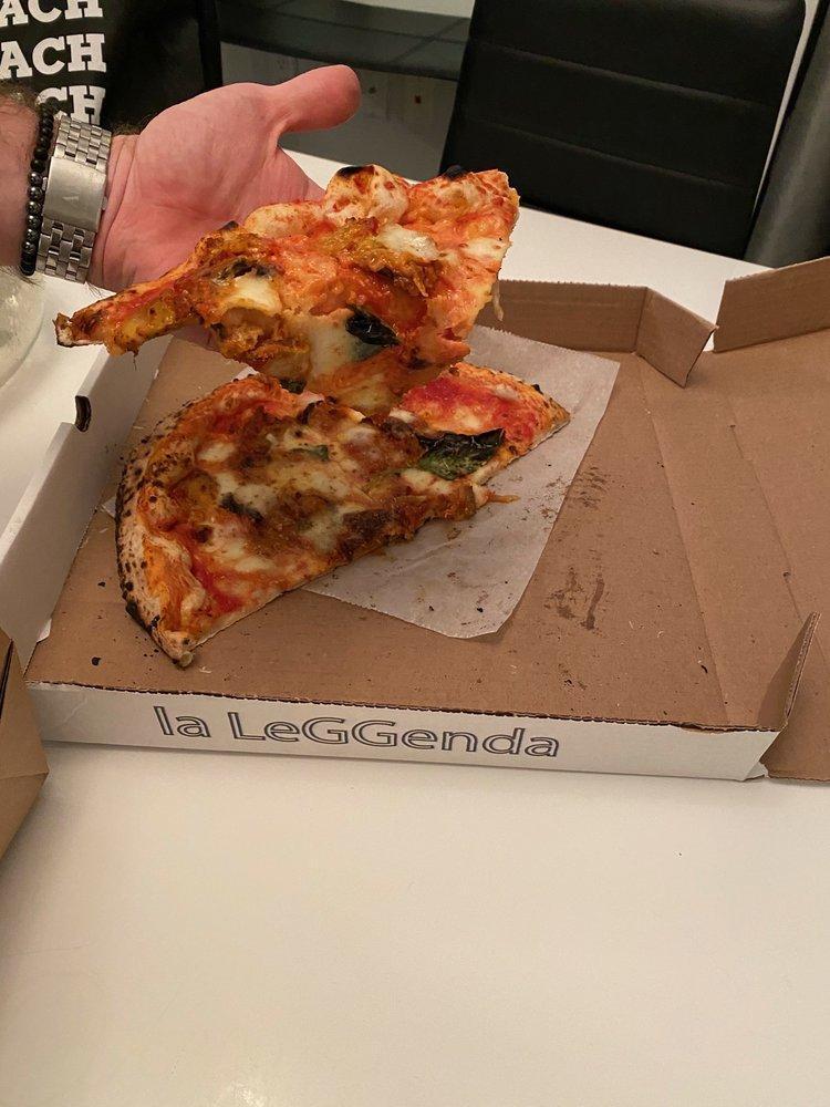La Leggenda Pizzeria · Calzones · Salads · Pizza