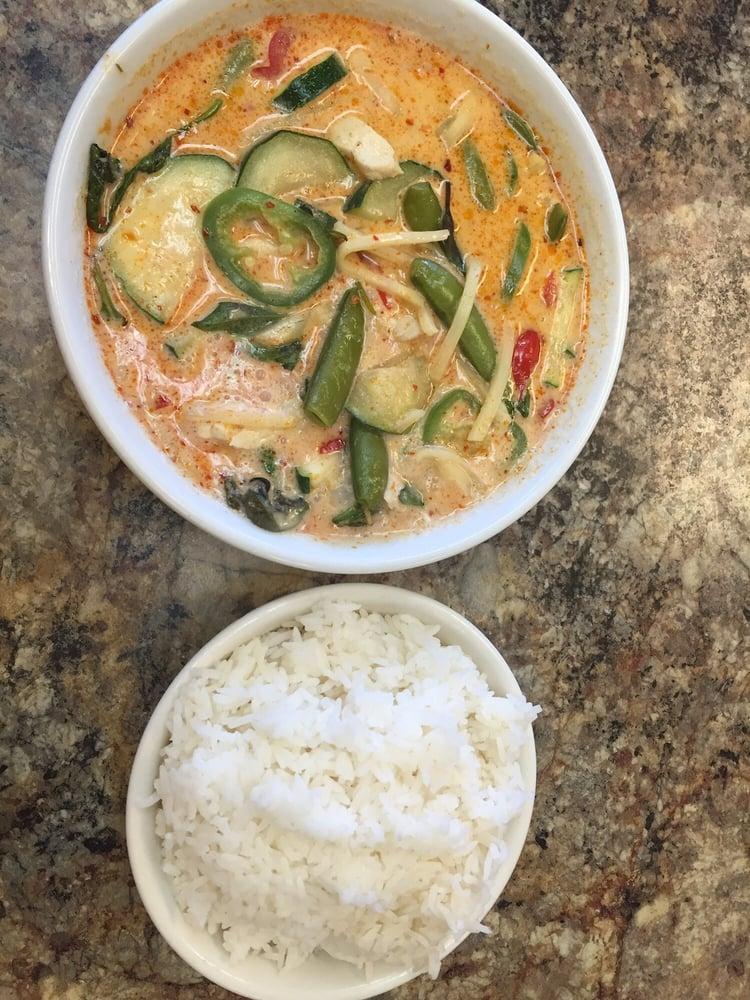 Red Curry Bowl · 