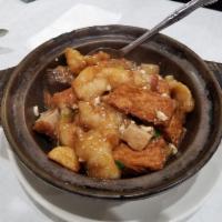 Braised Cod Clay Pot · Hot and spicy.