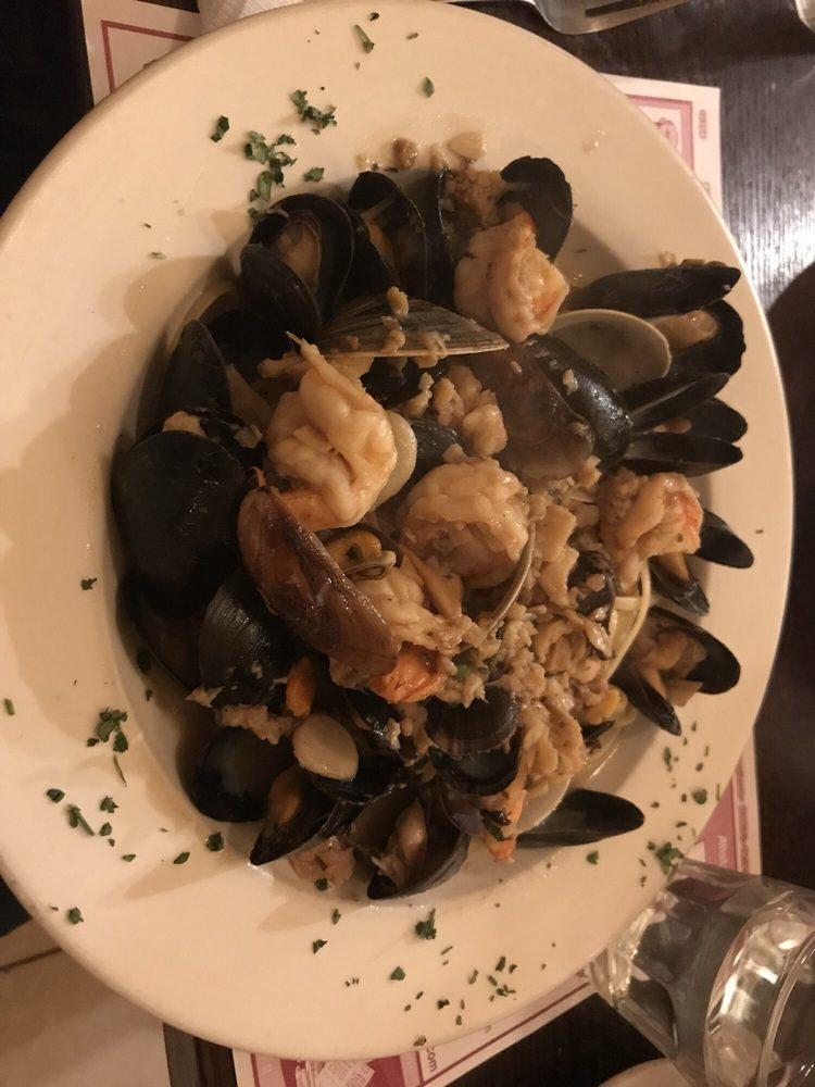 Mare · Fresh baby shrimp, mussels and clams in marinara, fra diavolo, or olive oil sauce.