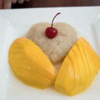 Sweet Mango Sticky Rice · 