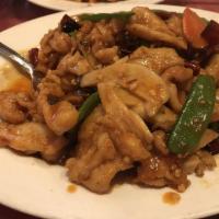 Hunan Chicken · Sauteed with snow pea, celery, and mushroom. Spicy.