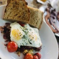 Corned Beef Hash & Poached Eggs · 