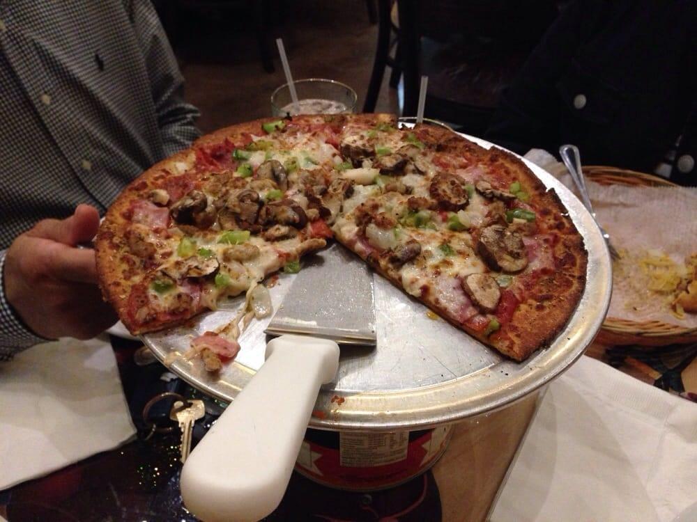 Deluxe Pizza · 