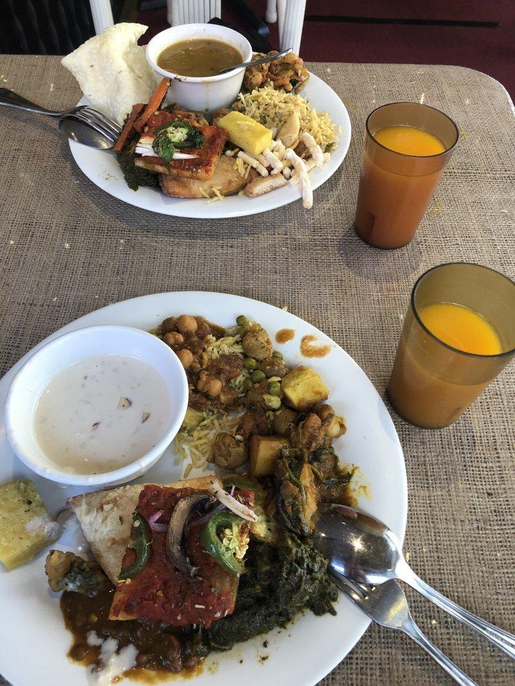 Samosa Vegetarian · Vegetarian · Indian · Buffets