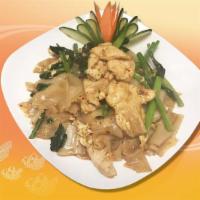 R6. Pad See Ew · Thai country style stir-fried broad flat noodle with Chinese broccoli and egg. Hot and spicy.