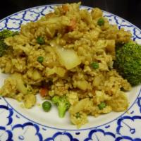 Vegetarian Curry Rice · Koa-pad-khag. Gluten free. Combination of rice, fresh tomatoes, onion, green onion, potatoes...