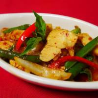 AC1. Thai Basil · Choice of meat in garlic sauce with basil, onions, bell peppers and mushrooms.