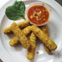 12 mozzarella sticks  · fried mozzarella stick serve with marinara sauce 