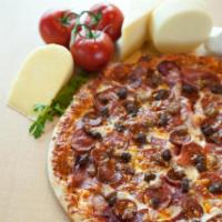 Meat-e-or Pizza · Ham, salami, pepperoni, ground beef, sausage, and linguica.