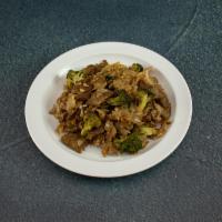 35. Pad See-Ewe Noodle · Wide rice noodles, stir-fried with meat, broccoli, and egg in a black bean sauce.