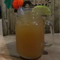 Agua Panela · Bebida refrescante. Fresh sugar cane juice with lemon.
