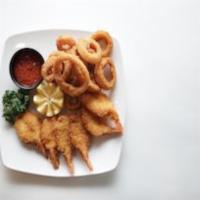 6 Piece Jumbo Shrimp Dinner · Served with a roll, house salad, and fries.