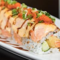 Sumo Roll Baked · Krab, avocado, cucumber, shrimp tempura, salmon, special mayo sauce.