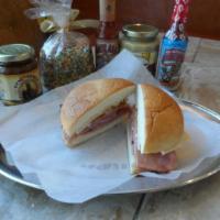 HoneyBaked Ham Hawaiian Sandwich · HoneyBaked ham, Swiss cheese, champagne mustard, pineapple ginger chutney.