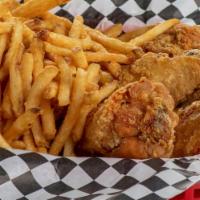 6 Bone-In Wings Combo · Comes with 1 flavor and 1 dip. Served with 8 oz. of our famous shoestring fries or garlic fr...