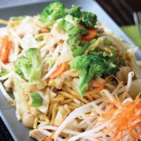 Thai Yakisoba · Yakisoba stir-fried with onion, cabbage, carrot, broccoli and water chestnut.