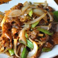 B3. Scallion Beef · Beef stir-fried with scallions and onions.
