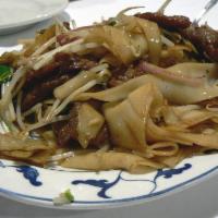 68. Beef Chow Ho Fun · Flat rice noodle.
