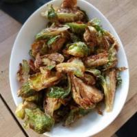 Crispy Garlic Brussels Sprouts · 