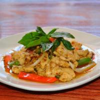 E1. Basil Sauce · Sauteed basil, string beans, carrots, onions, bamboo and bell peppers in basil sauce. Spicy....