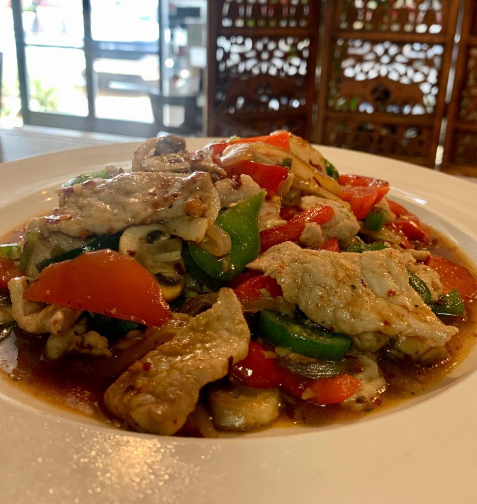 71. Pad Pik Sod · Yellow onion slices, jalapeno, green onion, bell pepper and fresh mushroom with homemade elephant chili garlic sauce. Served with steamed Thai jasmine rice.