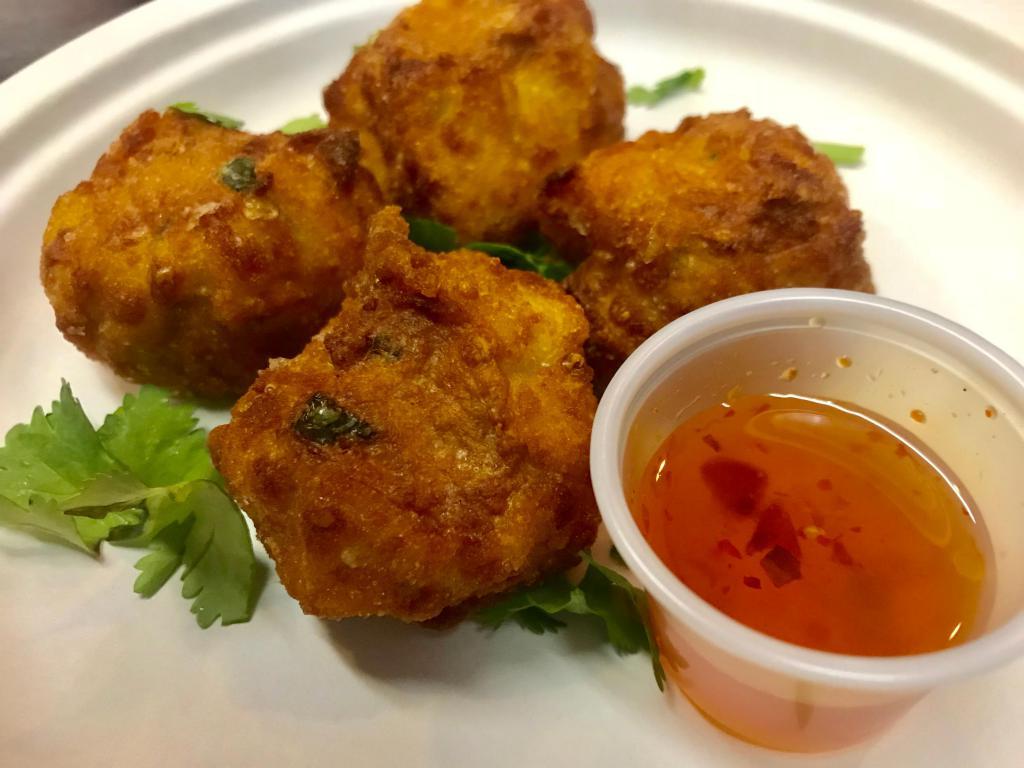 Golden Fritters ขนมจีบทอด · Fried chicken-shrimp with sweet chili sauce.