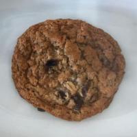 Vegan Oatmeal Raisin Cookie · 