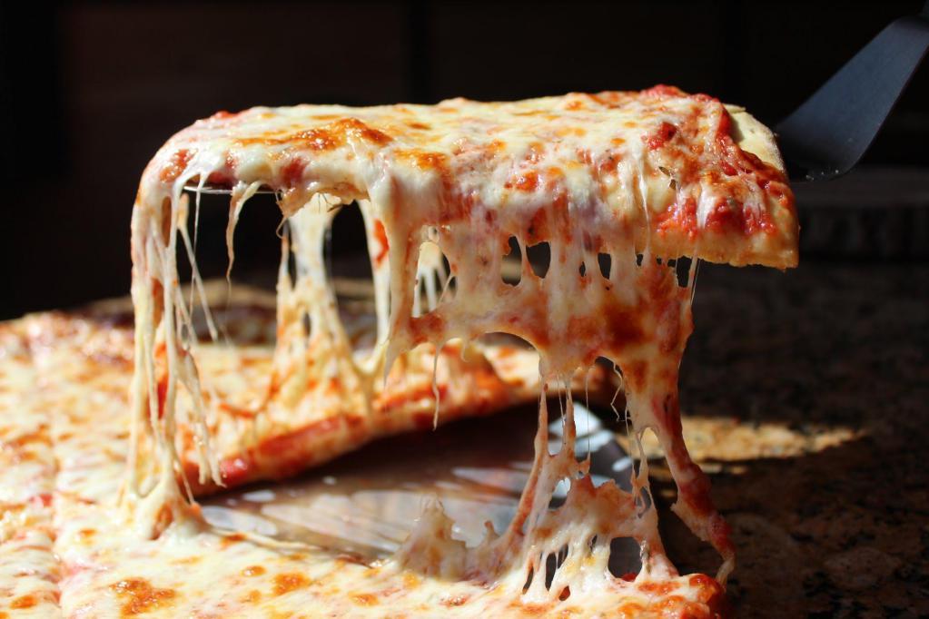 Thin Cheese Pizza · 