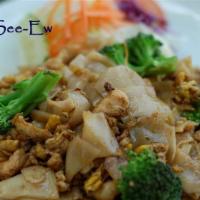 22. Pad See-Ew · Pan fried rice noodle with broccoli and egg.