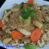 25. Pad Woon Sen · Bean thread noodle, egg, cabbage, celery, tomato and onions.