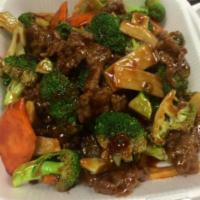 404. Beef Broccoli · Comes with 1 egg roll, steamed rice and fortune cookie (fried rice available upon request).