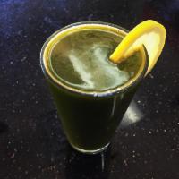 Detox Juice · Celery, spinach, carrots, orange, garlic and parsley.