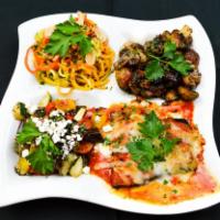Plato Vegetariano · Warm vegetable spaghetti, quinoa & toasted almonds, eggplant, ricotta cheese, smoked mozzare...